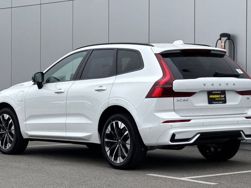 New 2026 Volvo XC60 T8 Plus AWD/4WD image 3