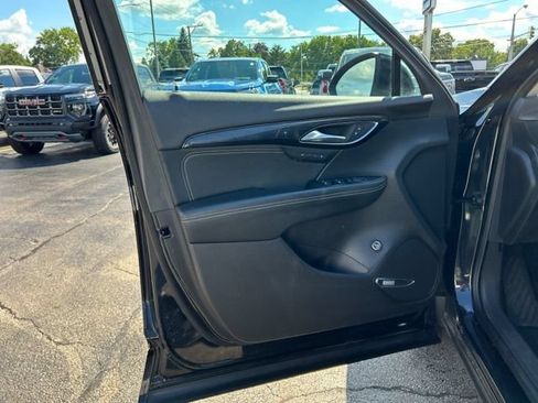 Used 2022 Buick Envision Essence w/ Technology Package I AWD/4WD image 26