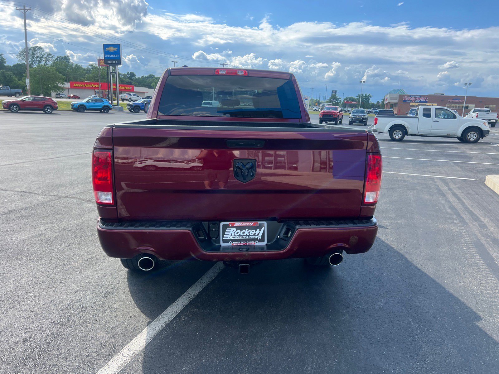Used 2017 RAM 1500 Express w/ Express Value Package RWD image 3