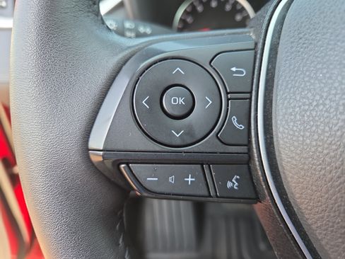 Used 2022 Toyota RAV4 XLE w/ Convenience Package image 31