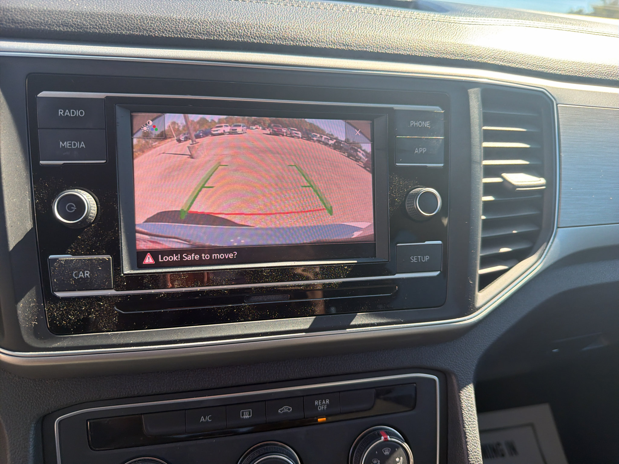 Used 2018 Volkswagen Atlas S FWD image 12