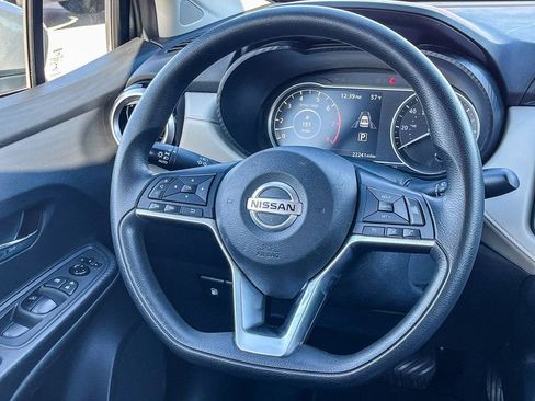 Used 2022 Nissan Versa SV w/ Trunk Package image 22