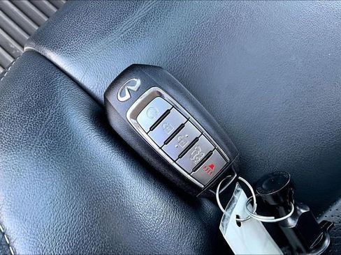 Used 2020 INFINITI QX60 Luxe w/ Essential Package image 11