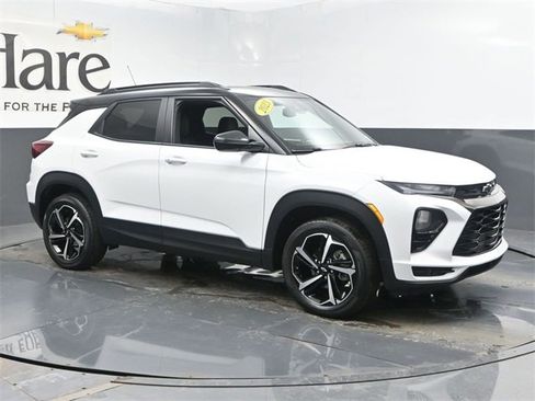 Used 2023 Chevrolet TrailBlazer RS w/ Sun and Liftgate Package image 6