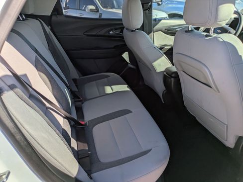 Used 2024 Chevrolet TrailBlazer LT image 24