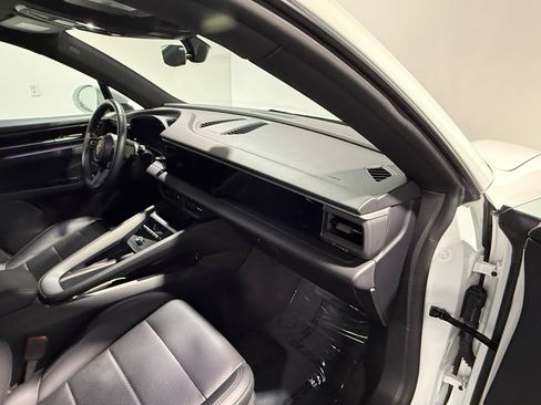 Used 2024 Porsche Macan 4 Electric AWD/4WD image 47