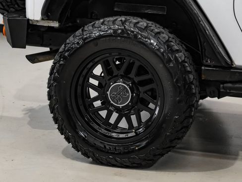 Used 2015 Jeep Wrangler Sport w/ Quick Order Package 24S AWD/4WD image 42