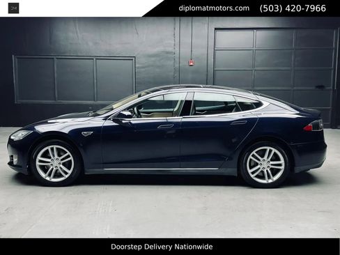 Used 2013 Tesla Model S Performance RWD image 2