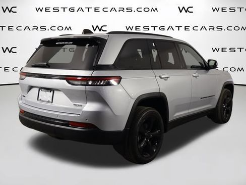 Used 2023 Jeep Grand Cherokee Altitude AWD/4WD image 42