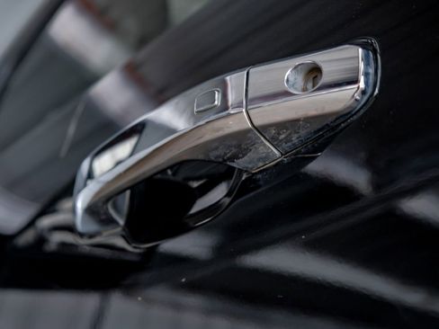 Used 2020 Chevrolet Silverado 2500 LTZ w/ LTZ Texas Edition image 37