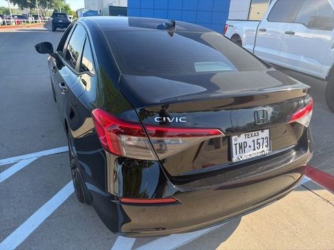 Used 2024 Honda Civic Touring image 7