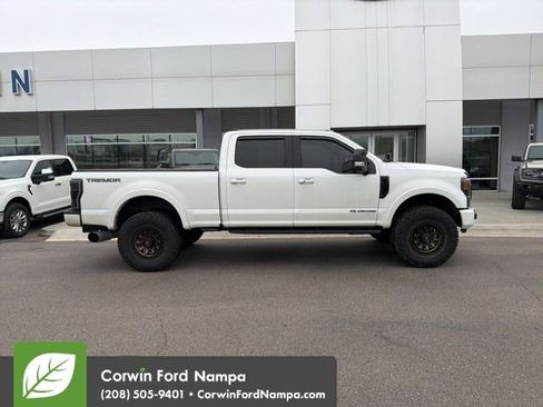 Used 2021 Ford F350 Lariat image 2