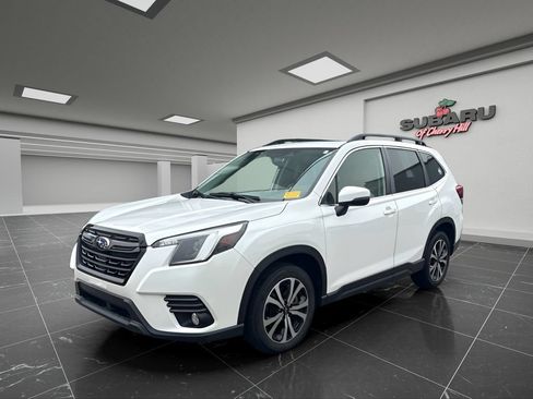 Used 2022 Subaru Forester Limited AWD/4WD image 6