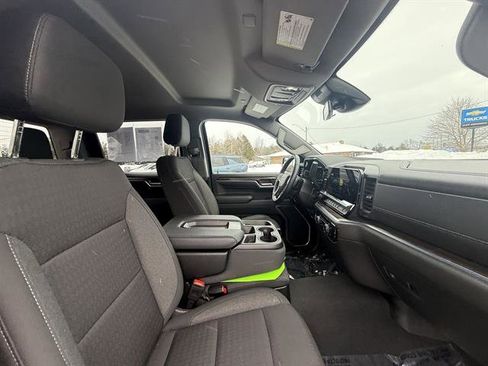 Used 2024 Chevrolet Silverado 1500 LT image 12
