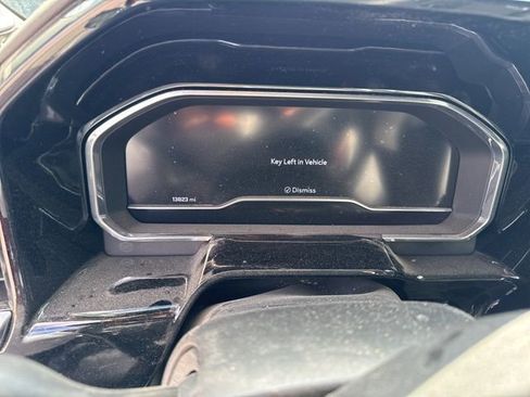 Used 2025 Chevrolet Silverado 3500 LTZ w/ LTZ Convenience Package image 9