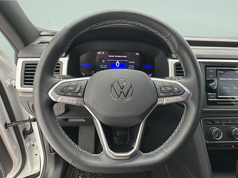 Used 2023 Volkswagen Atlas Cross Sport SE AWD/4WD image 15
