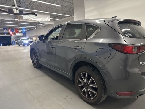 Used 2018 MAZDA CX-5 Touring image 18