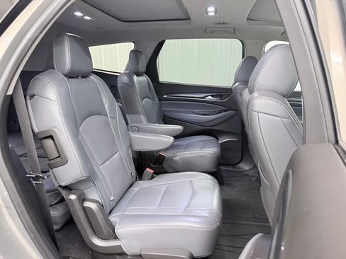 Used 2018 Buick Enclave Essence AWD/4WD image 37