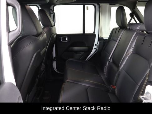 Used 2024 Jeep Wrangler Unlimited Sahara w/ Technology Group AWD/4WD image 14