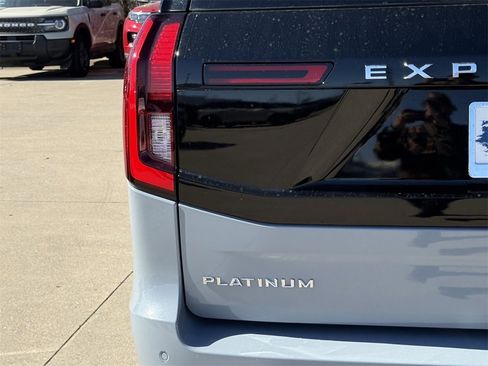 New 2026 Ford Expedition Platinum w/ Driver's Package image 7