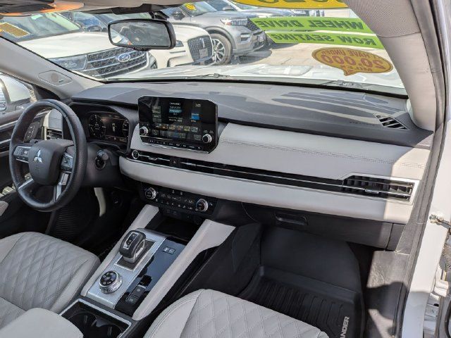 Used 2023 Mitsubishi Outlander SEL 40th Anniversary AWD/4WD image 24