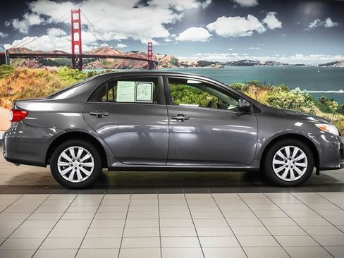 Used 2013 Toyota Corolla LE image 5