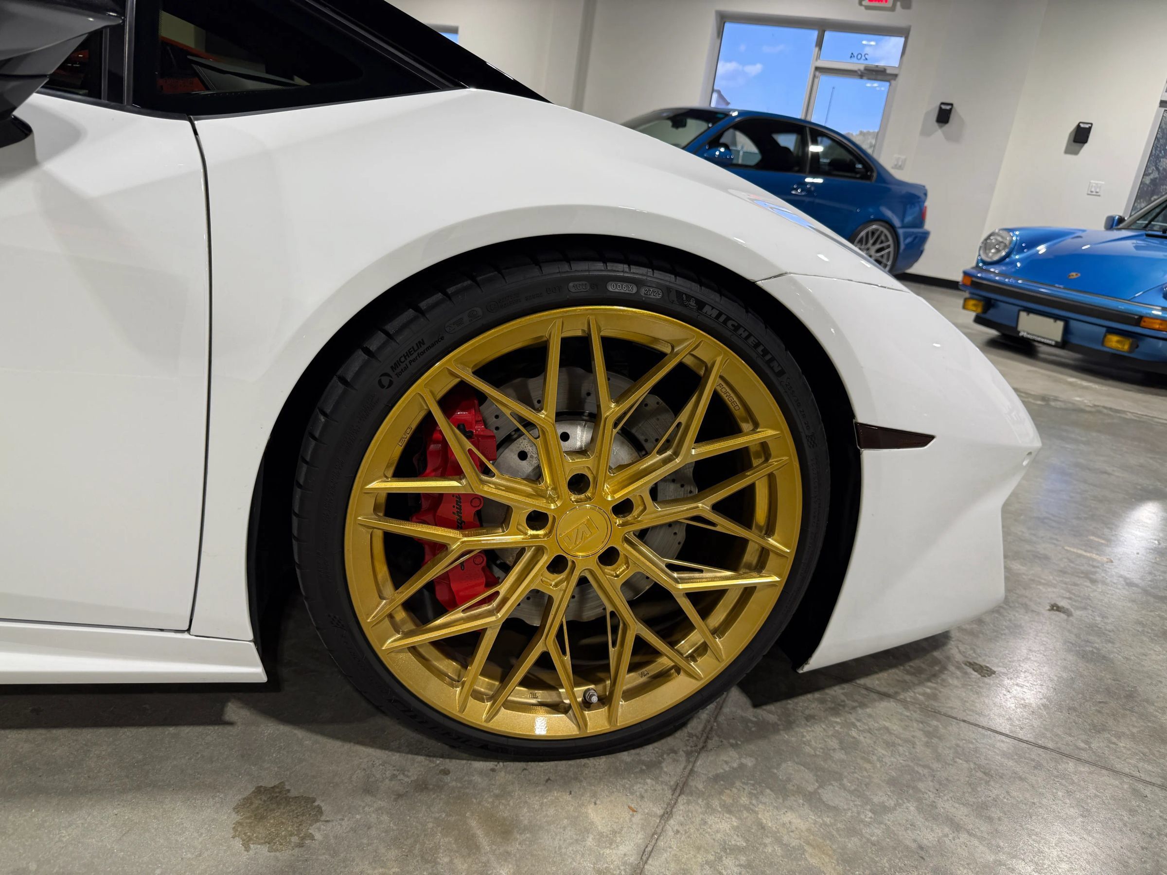 Used 2017 Lamborghini Huracan LP 580-2 RWD image 19