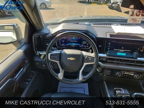Used 2023 Chevrolet Silverado 1500 LT w/ Leather Package AWD/4WD image 11