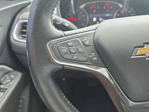 Used 2020 Chevrolet Equinox Premier FWD image 15