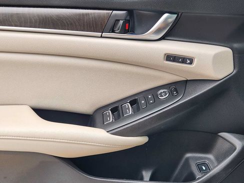 Used 2020 Honda Accord Touring image 21