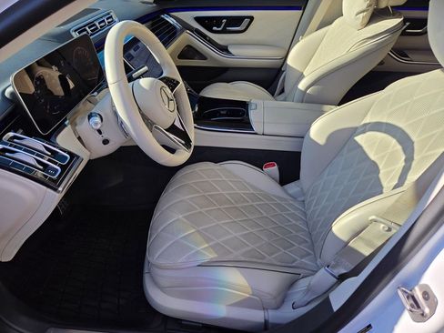 Used 2025 Mercedes-Benz S 580e 4MATIC Sedan image 13