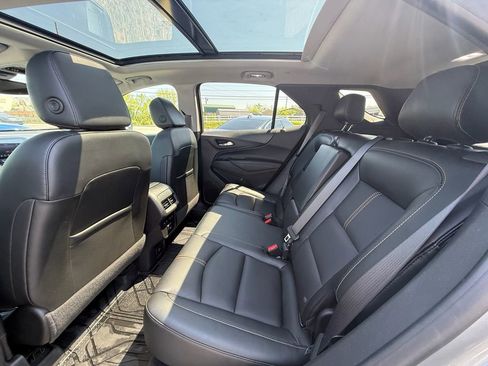 Used 2023 Chevrolet Equinox Premier image 19