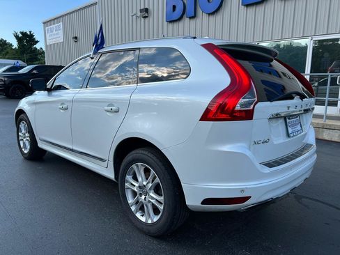 Used 2015 Volvo XC60 T5 Premier w/ Proximity Package FWD image 3