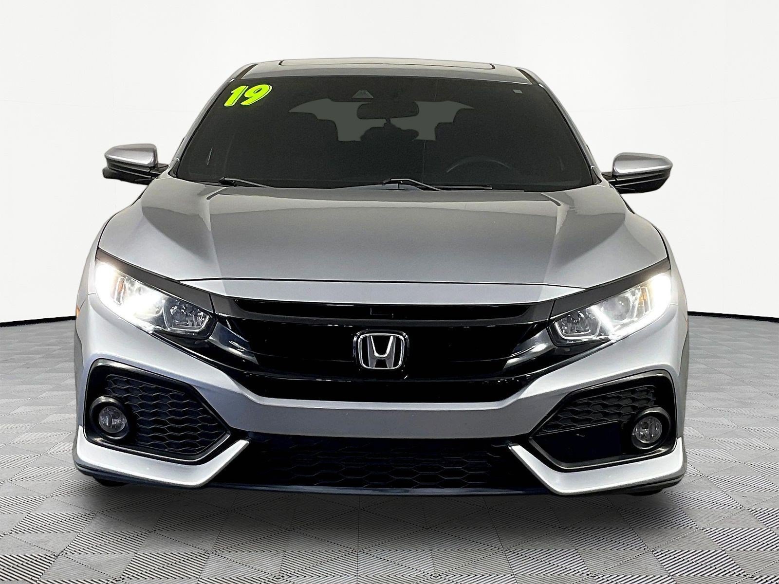Used 2019 Honda Civic EX image 2