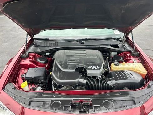 Used 2016 Chrysler 300 C RWD image 13