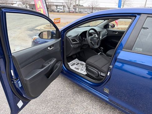 Used 2018 Hyundai Accent SE image 7