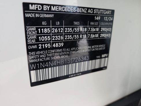 Used 2025 Mercedes-Benz GLA 250 4MATIC image 33