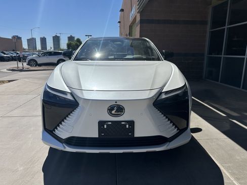 Used 2023 Lexus RZ 450e Premium image 9