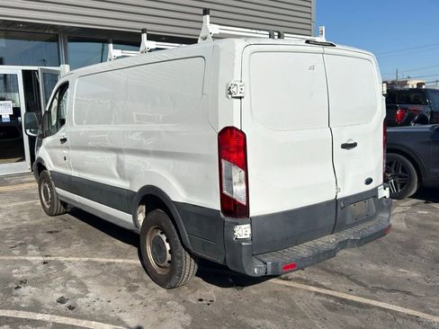 Used 2016 Ford Transit 250 130 Low Roof image 3