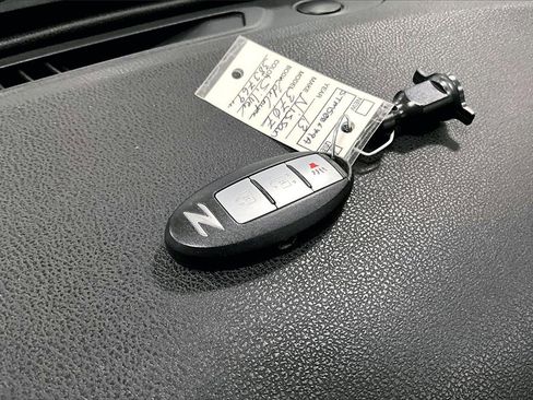 Used 2013 Nissan 370Z Coupe image 11