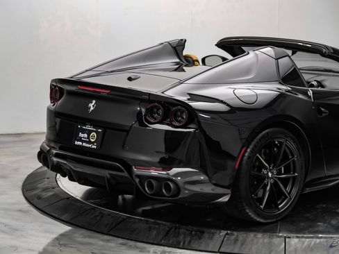 Used 2022 Ferrari 812 GTS RWD image 24