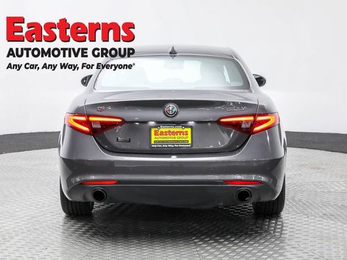 Used 2022 Alfa Romeo Giulia Sprint image 6