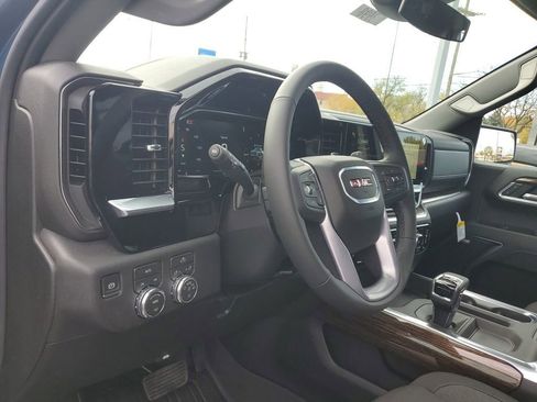 New 2026 GMC Sierra 1500 Elevation image 18