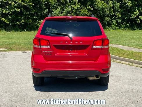 Used 2019 Dodge Journey SE w/ Connectivity Group FWD image 6
