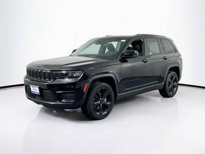 Used 2023 Jeep Grand Cherokee Altitude