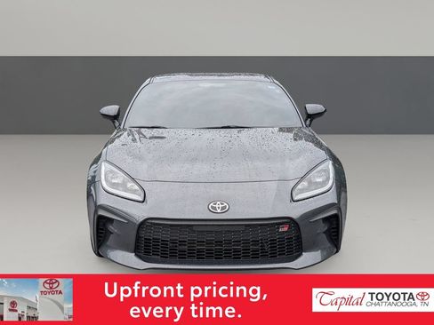 Used 2024 Toyota GR86 Premium RWD image 3