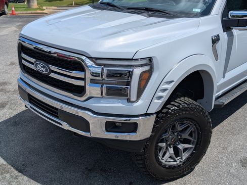 Used 2025 Ford F150 Lariat w/ Equipment Group 501A Mid AWD/4WD image 13