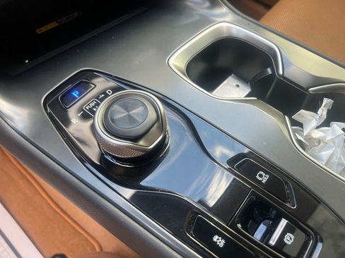 Used 2023 Lexus RZ 450e Premium image 24