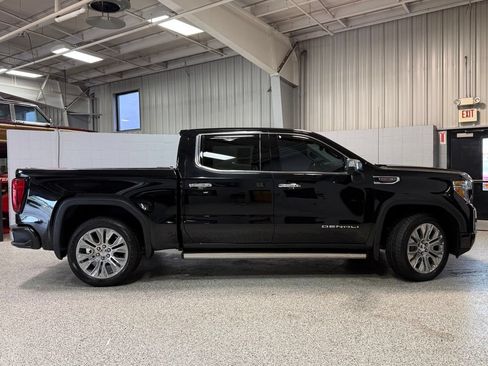 Used 2021 GMC Sierra 1500 Denali w/ Denali Ultimate Package AWD/4WD image 7
