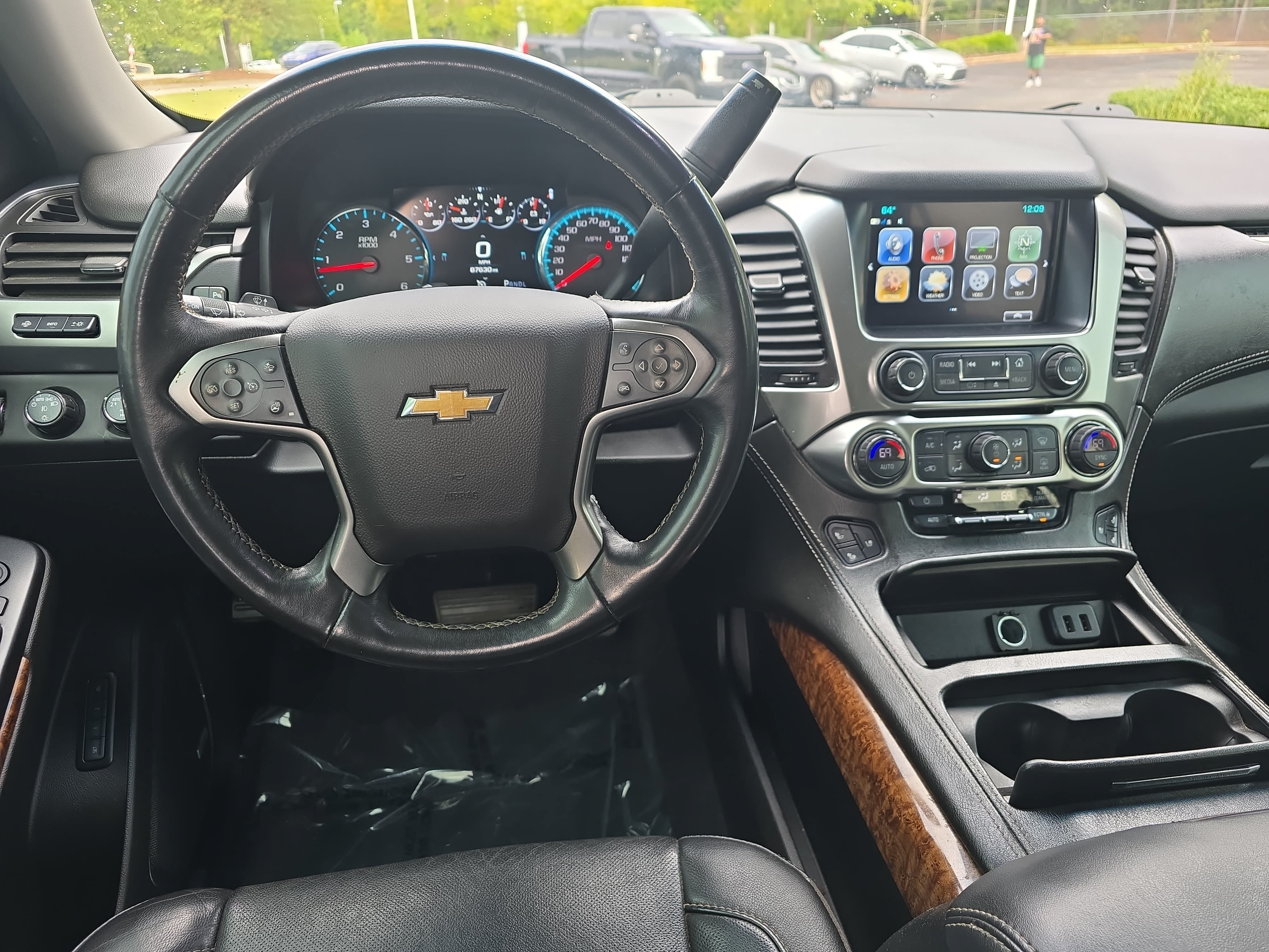Used 2019 Chevrolet Tahoe Premier AWD/4WD image 14